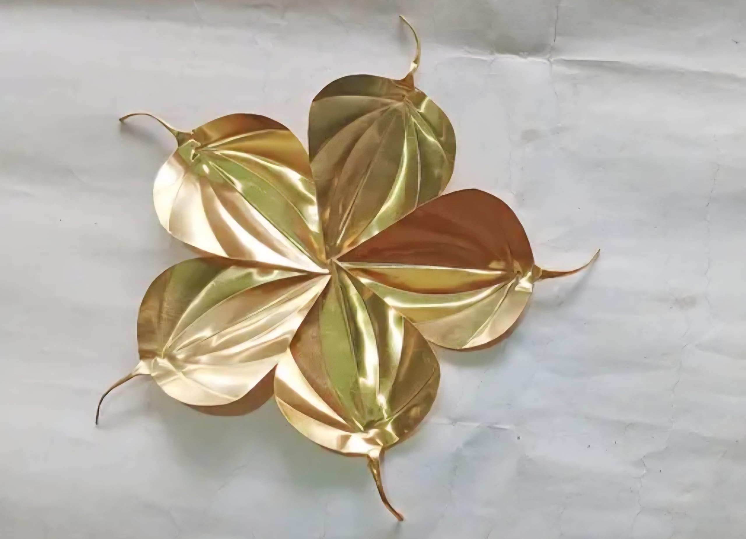Brass Peepal Leaf Decorative Set, Gold-Green Finish, Handcrafted Metal Leaves, Pack of 4