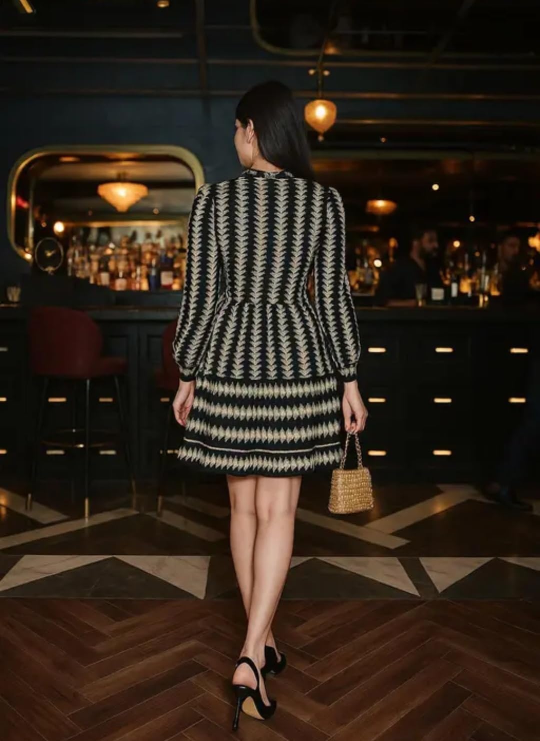 Women's Black and White Zigzag Print Mini Dress, Long Sleeve, Tiered Hem, Casual Party Style