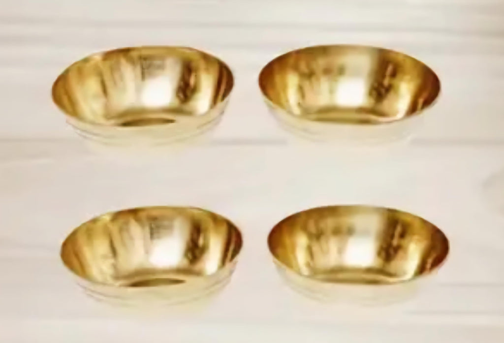 Decorative Gold Scalloped Metal Bowls, Oval Shape, Small Serving Dishes for Jewelry, Trinkets, Home Decor, 4 Pack
