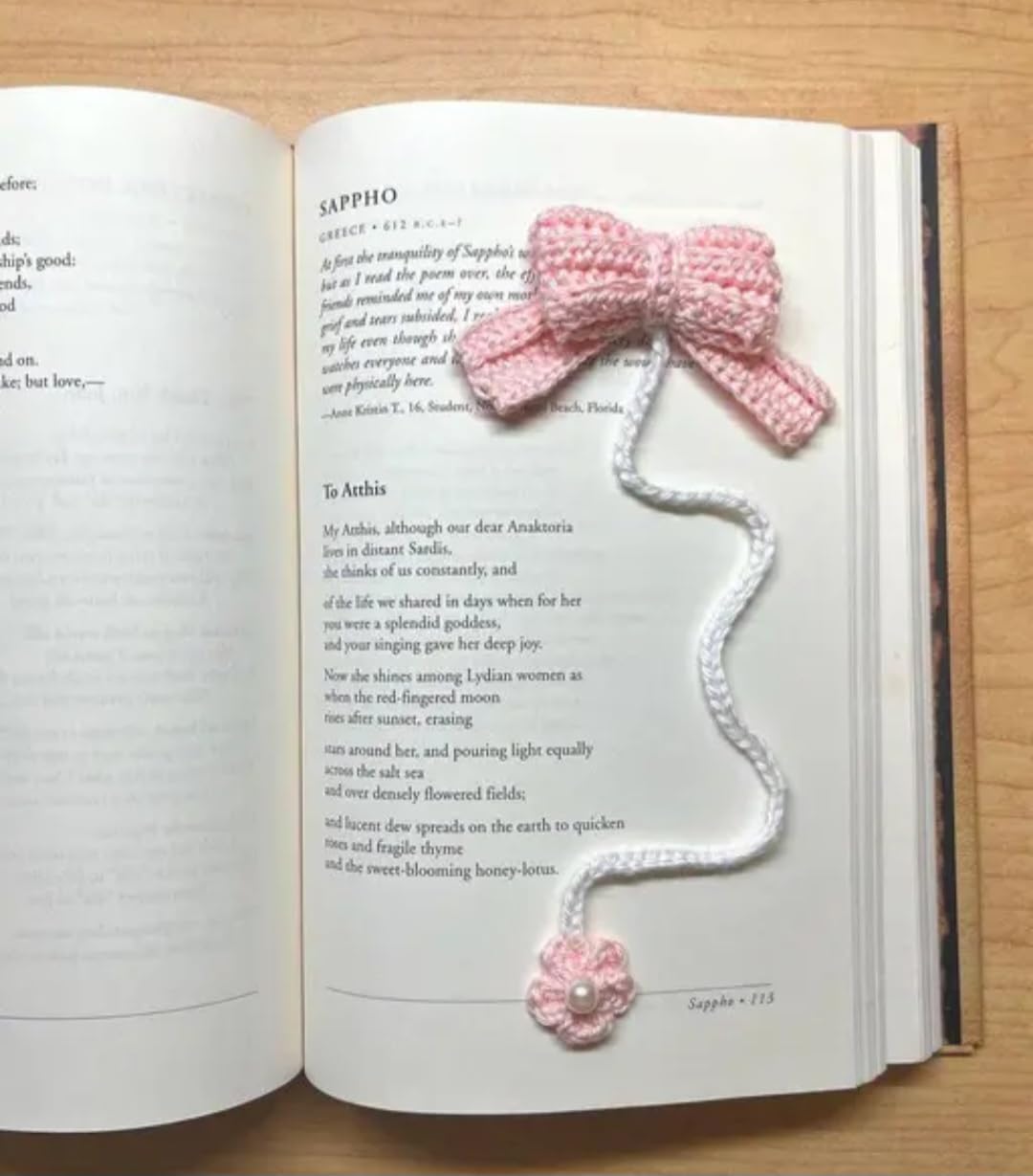 Handmade Crochet Bookmark with Pink Bow and Flower, Decorative Book Accessory, Set of 2