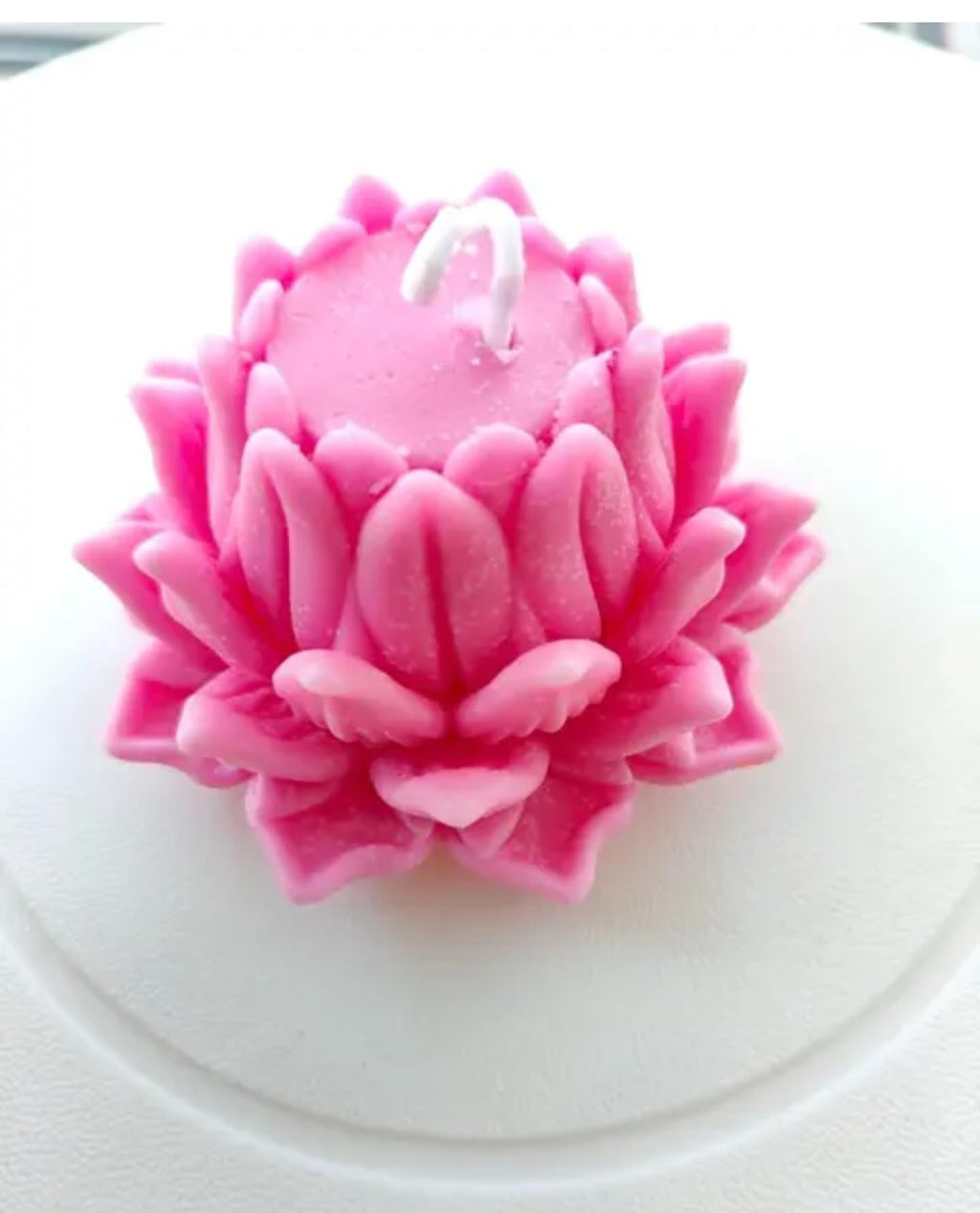 Handcrafted Decorative Pink Lotus Flower Candle, Floating Water Lily Design, White Base, Wax Material