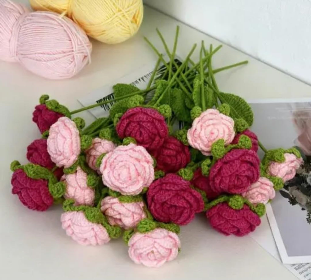 Handmade Crochet Rose Bouquet, Pink and Dark Red, Knitted Artificial Flowers, Home Decor Gift