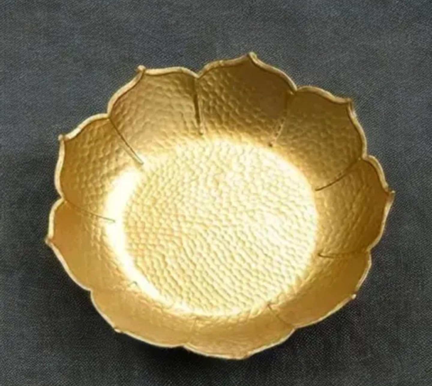 Decorative Gold Scalloped Bowl, Hammered Metal Texture, Round Serving Dish with Wavy Edge, Metallic Accent Piece