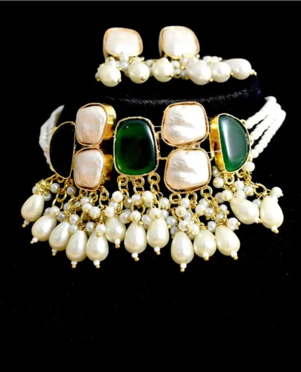 Elegant Pearl Choker Necklace with Green Stones and Pearl Drops, Traditional Indian Style, Gold-Plated, wedding jewelry set