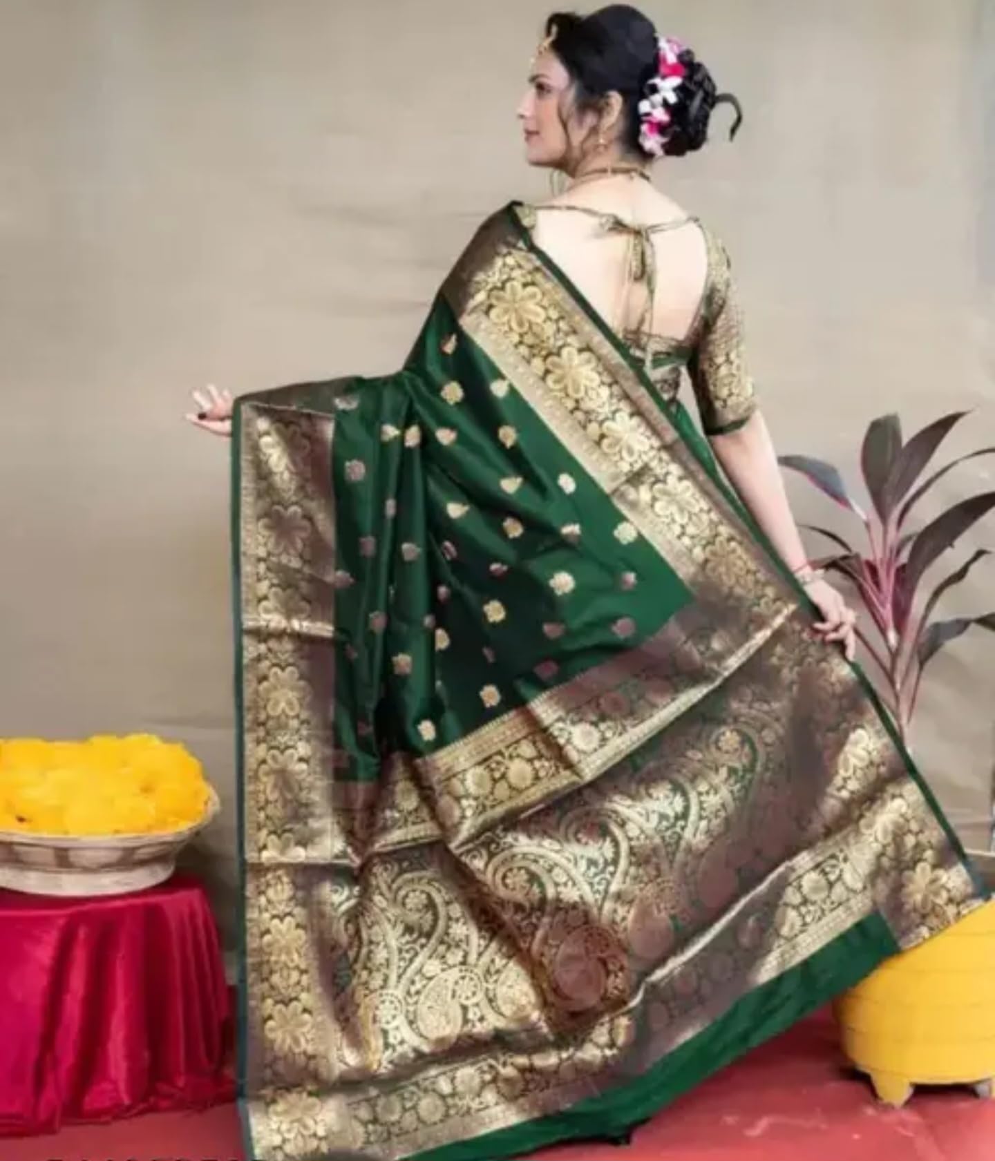 Traditional Silk Banarasi Saree, Emerald Green and Gold, Floral Brocade Pattern, Formal Occasion Wear