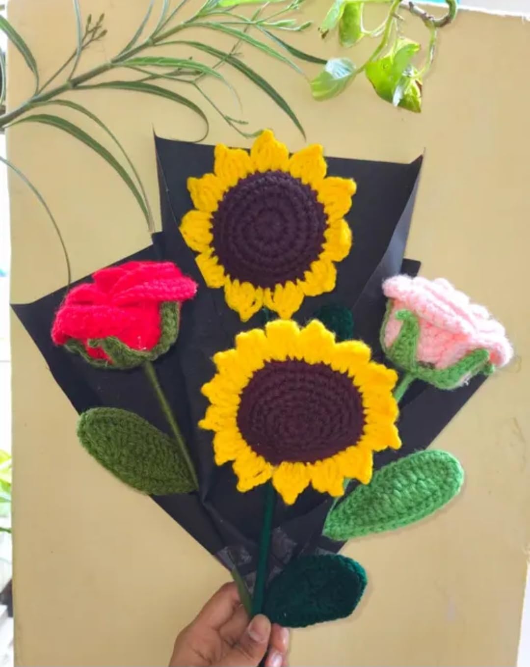 Handmade Crochet Flower Bouquet, Sunflowers and Roses, Knitted Artificial Floral Arrangement, Gift