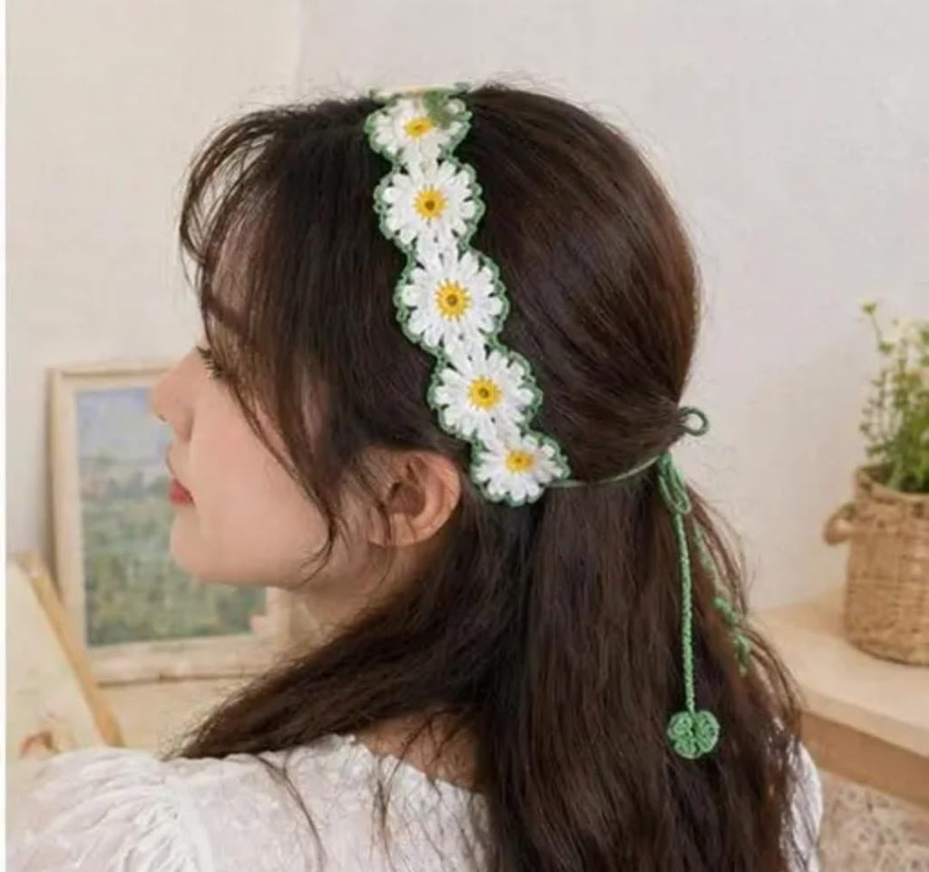 Crochet Daisy Headband, White and Green Floral Hair Accessory, Boho Style with Tassel Tie