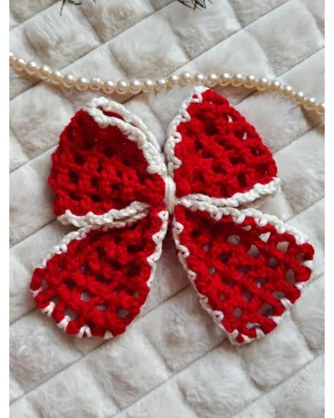 Handmade Crochet Bow Hair Clip, Red and White, Knit Yarn, Decorative Hair Accessory