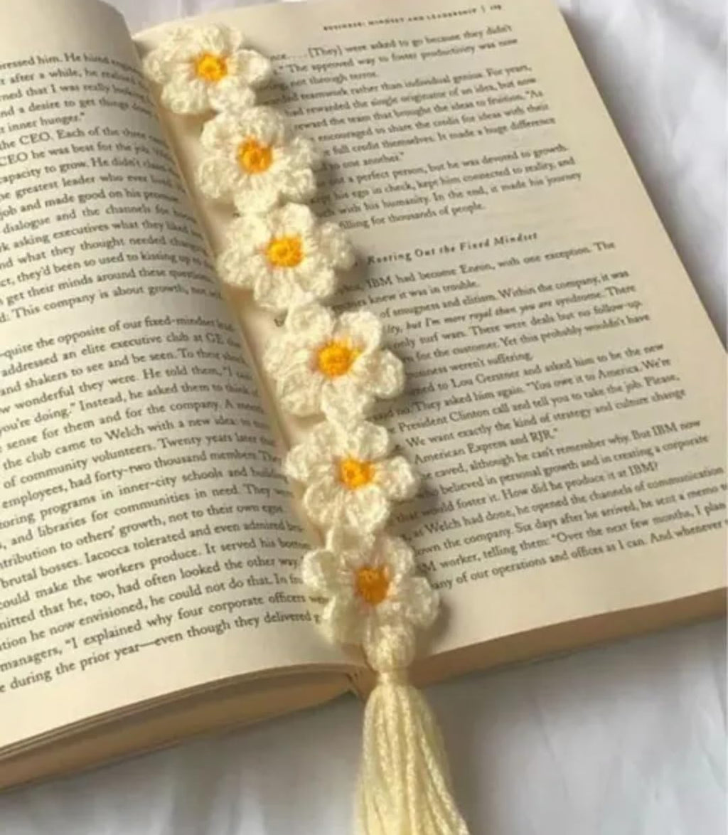 Handmade Crochet Flower Bookmark with Tassel, Yellow and White, Boho Floral Book Accessory, Set of 2