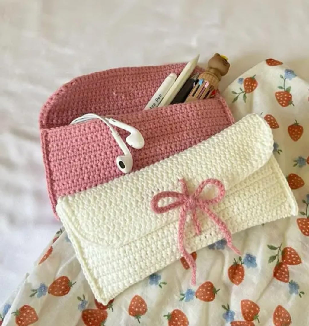 Handmade Crochet pencil pouch Bag, Cream White with Pink Bow, Knit Envelope pencil pouch, 1 piece