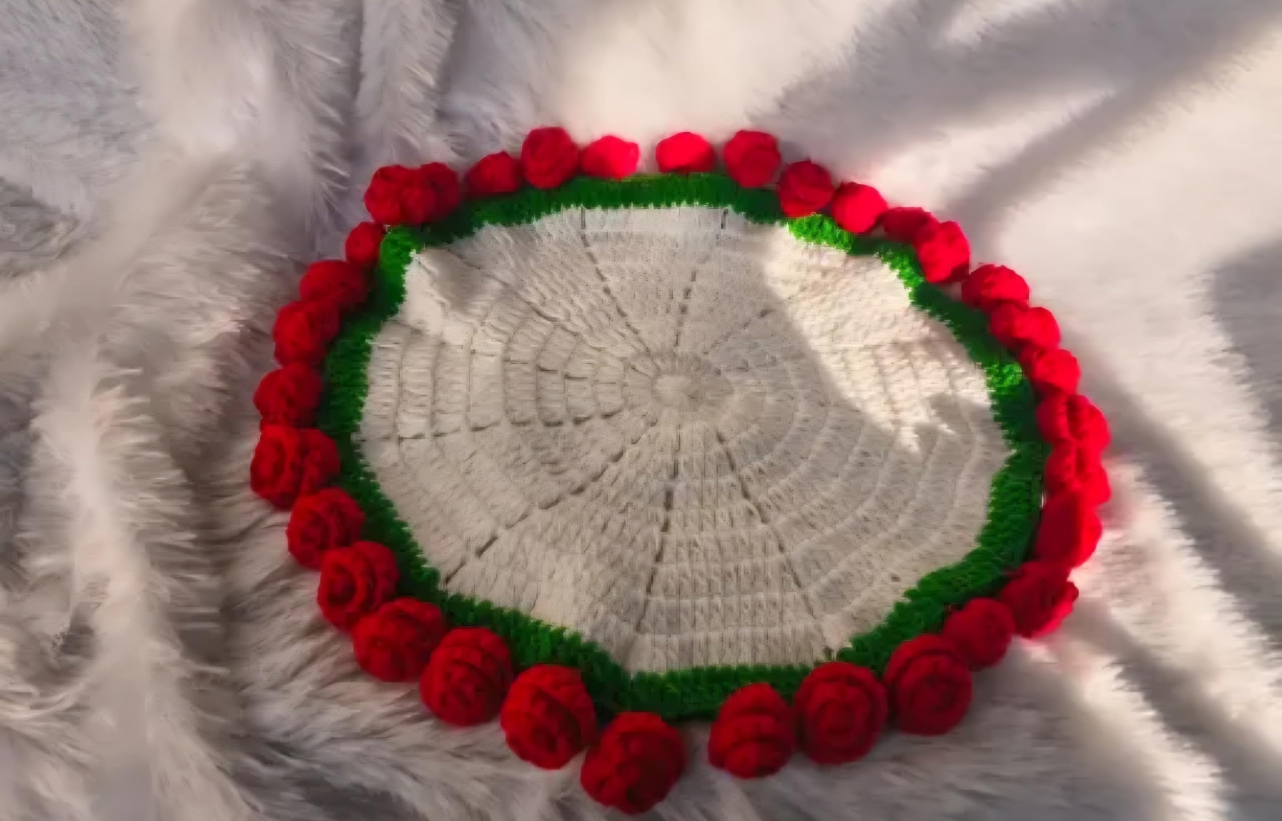 Handmade Crochet Rose Bouquet, Red, Yarn Flowers with Green Leaves, Gift for Weddings and Special Occasions