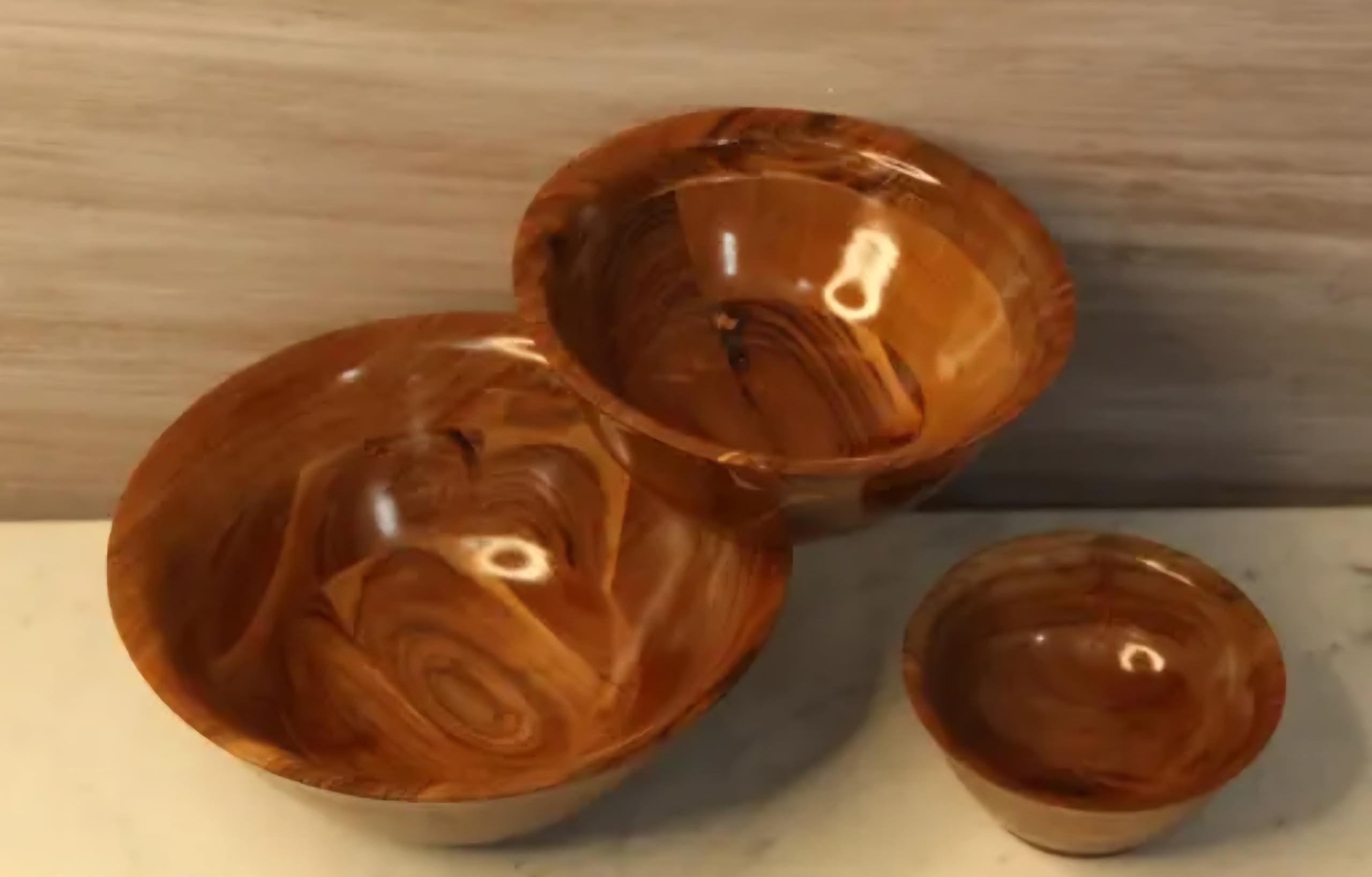 Wooden Serving Bowls Set, Natural Wood Grain, Handcrafted, 3 Pieces, Round Shape