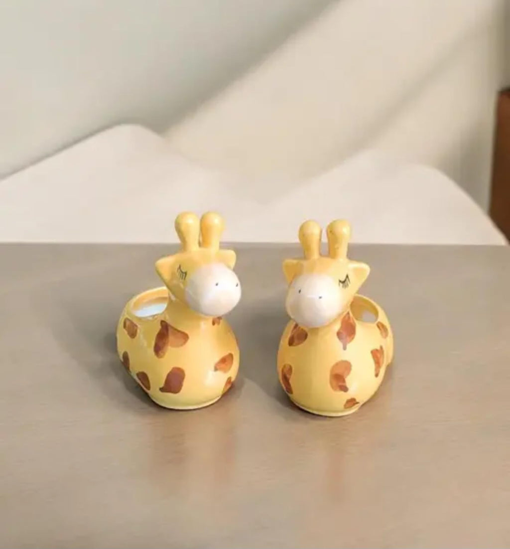 Cute Giraffe Ceramic Planter