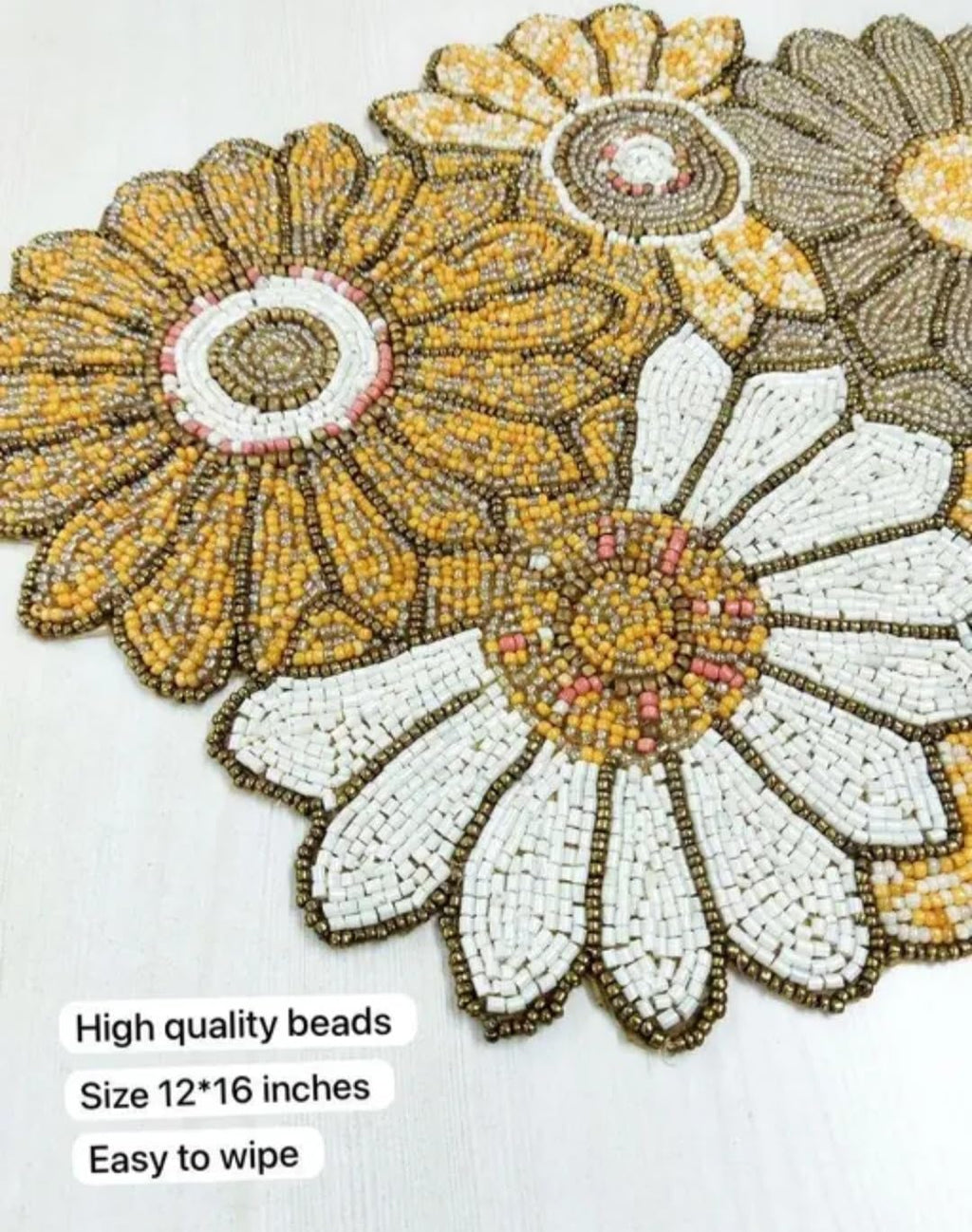 Beaded Sunflower Placemat, Yellow and White Floral Design, Table Decor, Handcrafted Dining Accessory