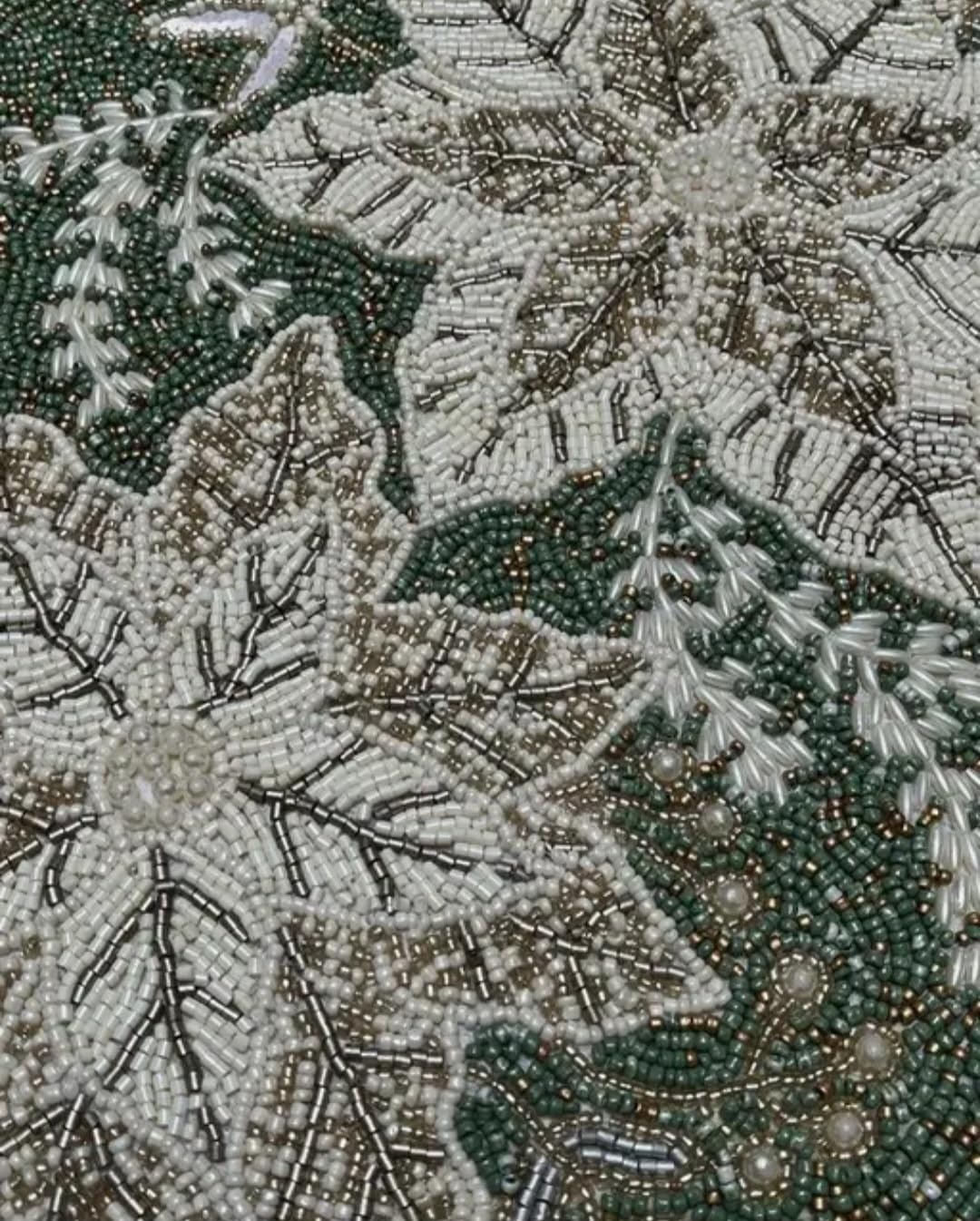 Beaded Table Runner, Green and White, Floral Poinsettia Design, Scalloped Edge, Holiday Decor