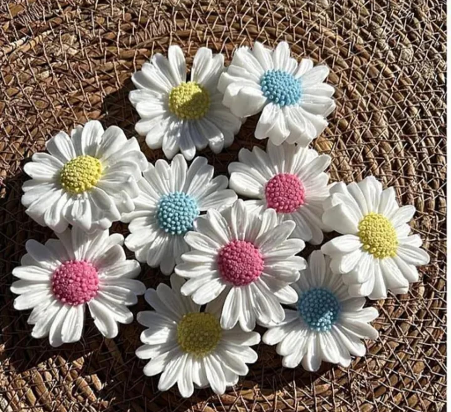 Daisy candle, scented