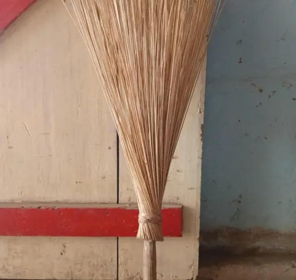 Natural Grass Broom, Traditional Style, Handmade Straw Sweep Broom, Beige