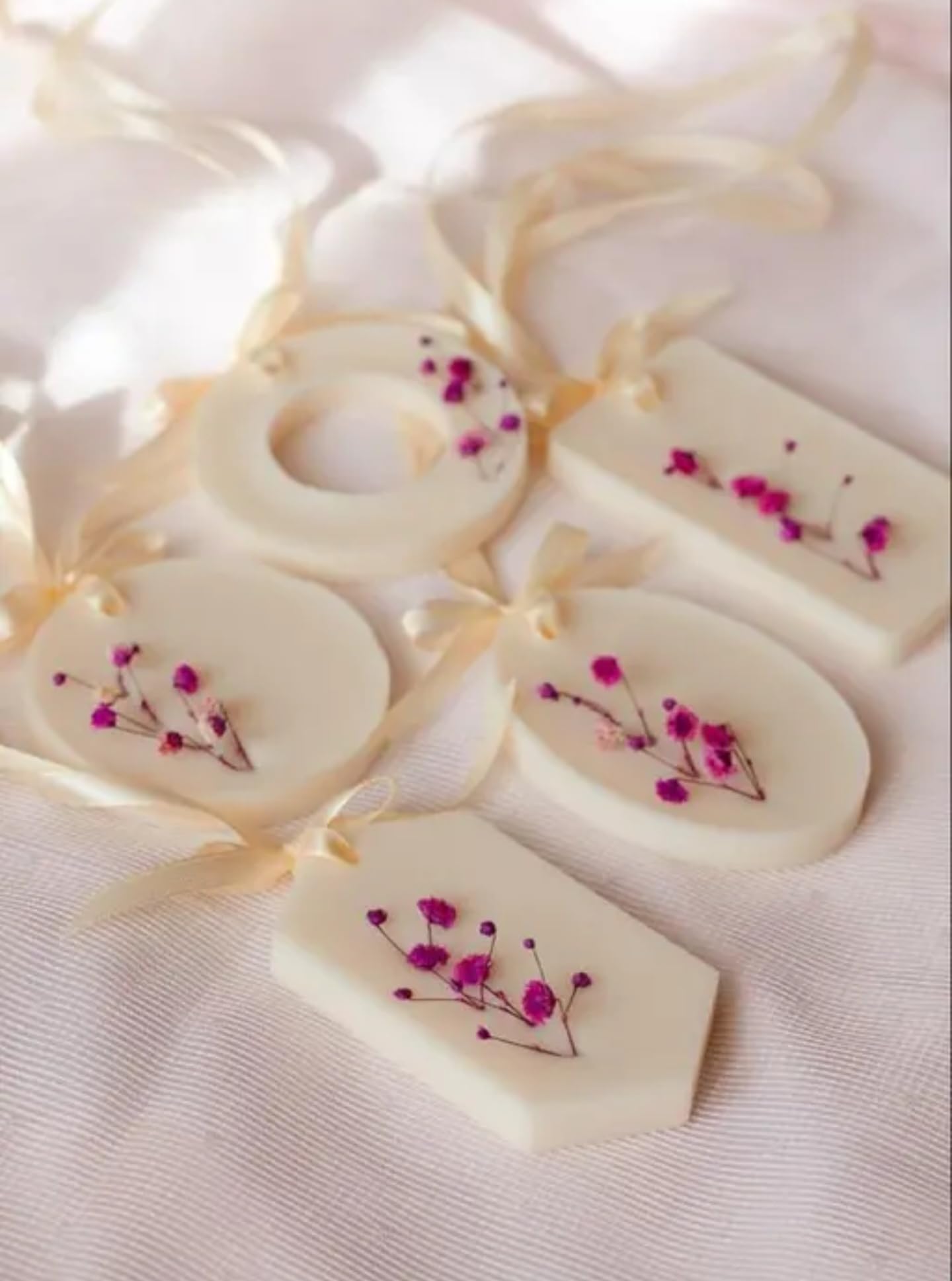 Handmade Scented Wax Sachets with Dried Purple Flowers, White, Decorative Hanging Air Fresheners for Closet and Drawer