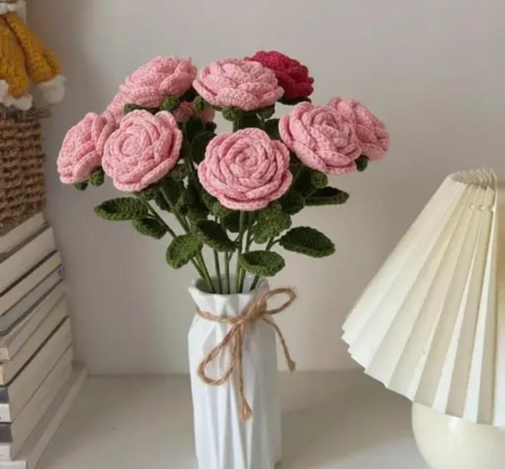 Handmade Crochet Rose Bouquet, Pink and Dark Red, Knitted Artificial Flowers, Home Decor Gift