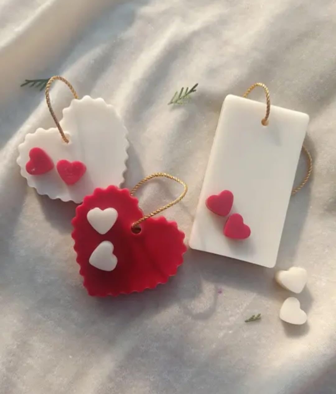 Decorative Scented Wax Sachet Ornaments with Heart Embellishments, White and Red, Set of 3, Valentine's Theme