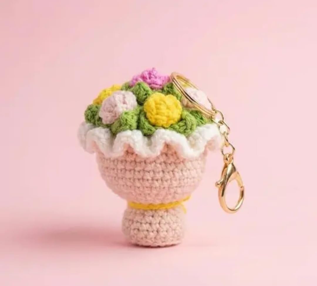Handmade Crochet Flower Bouquet Keychain, Knitted Floral Charm, Pink, Cute Bag Accessory