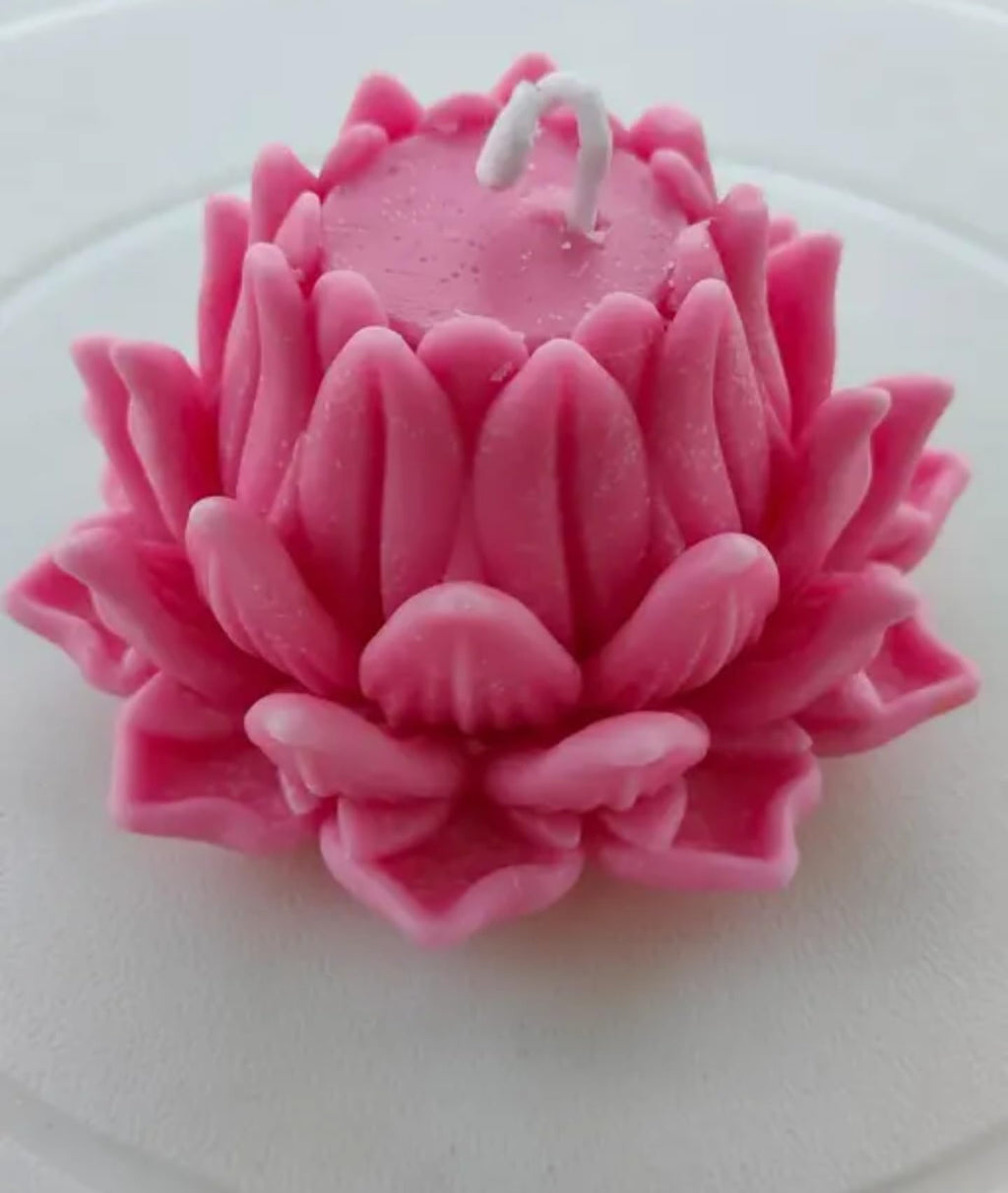 Handcrafted Decorative Pink Lotus Flower Candle, Floating Water Lily Design, White Base, Wax Material