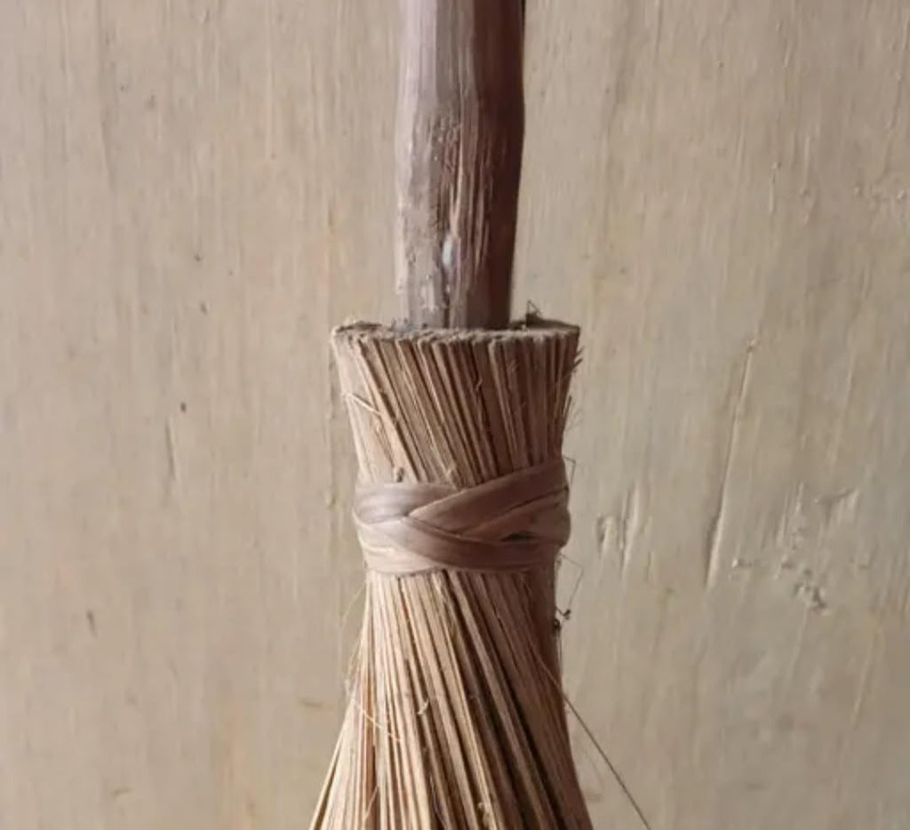 Natural Grass Broom, Traditional Style, Handmade Straw Sweep Broom, Beige