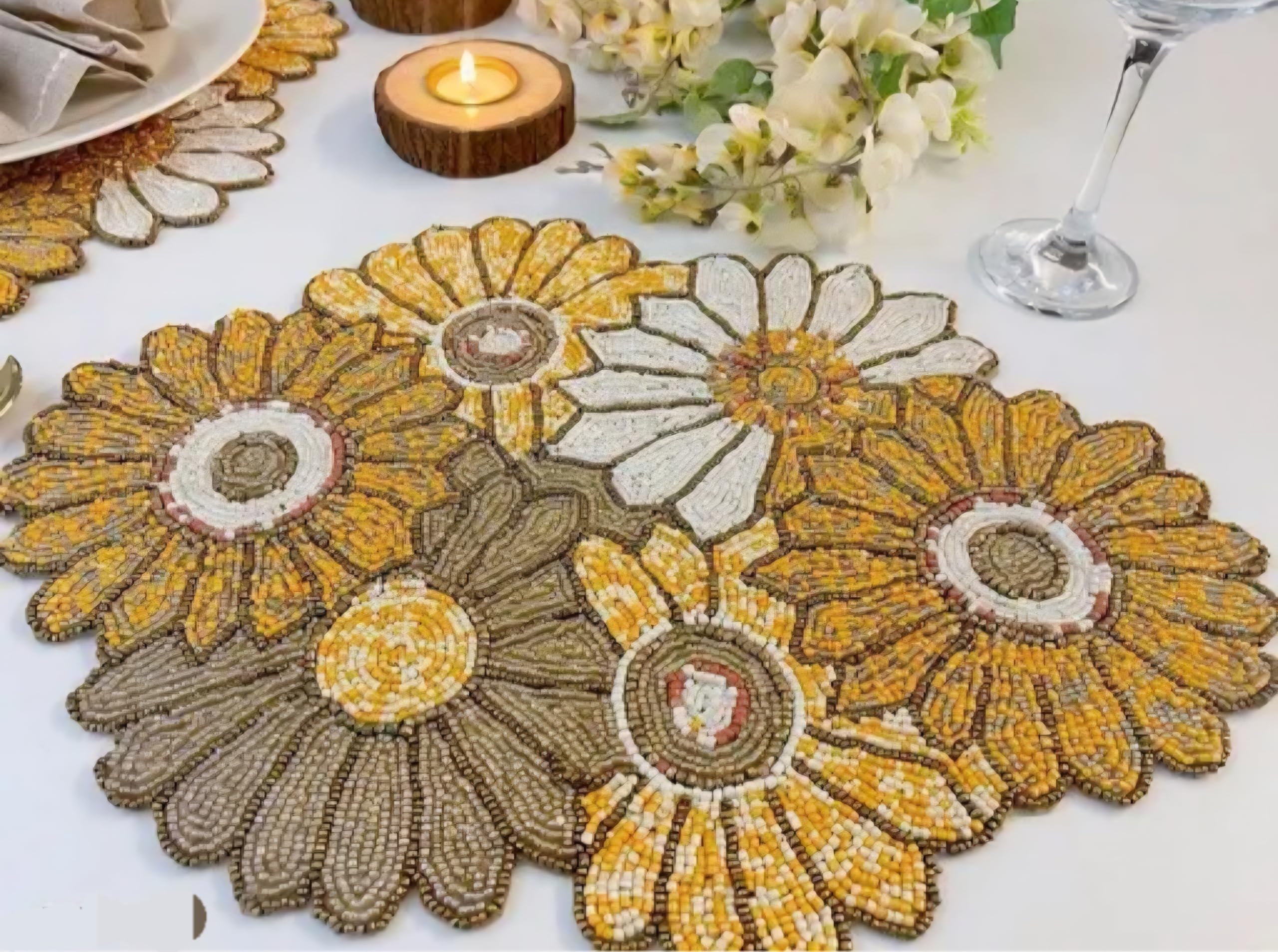 Beaded Sunflower Placemat, Yellow and White Floral Design, Table Decor, Handcrafted Dining Accessory