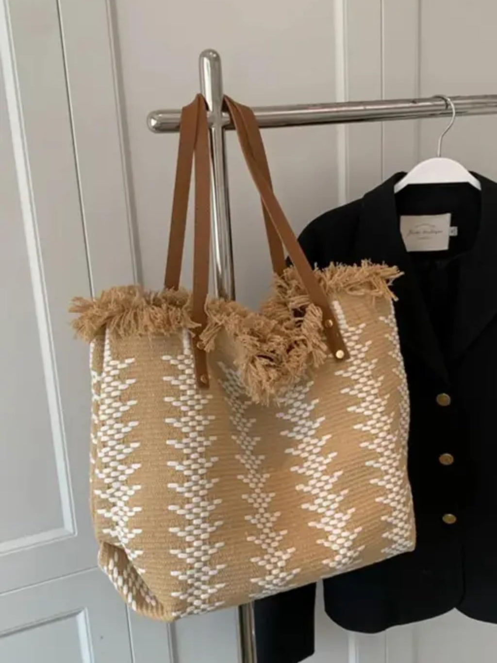 Handmade jute bag Boho Woven Beach Tote Bag with Fringe Trim, Beige Diamond Pattern, Leather Handles