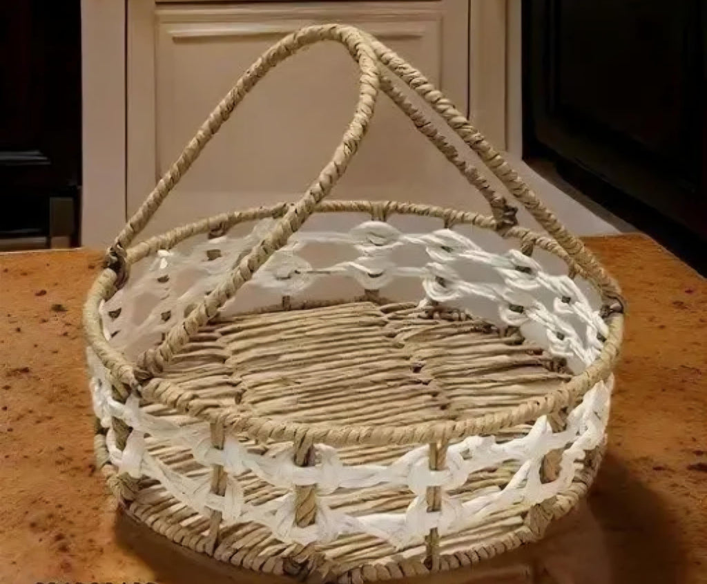 Round Woven Seagrass Basket Tray with Handle, Natural and White, Boho Style