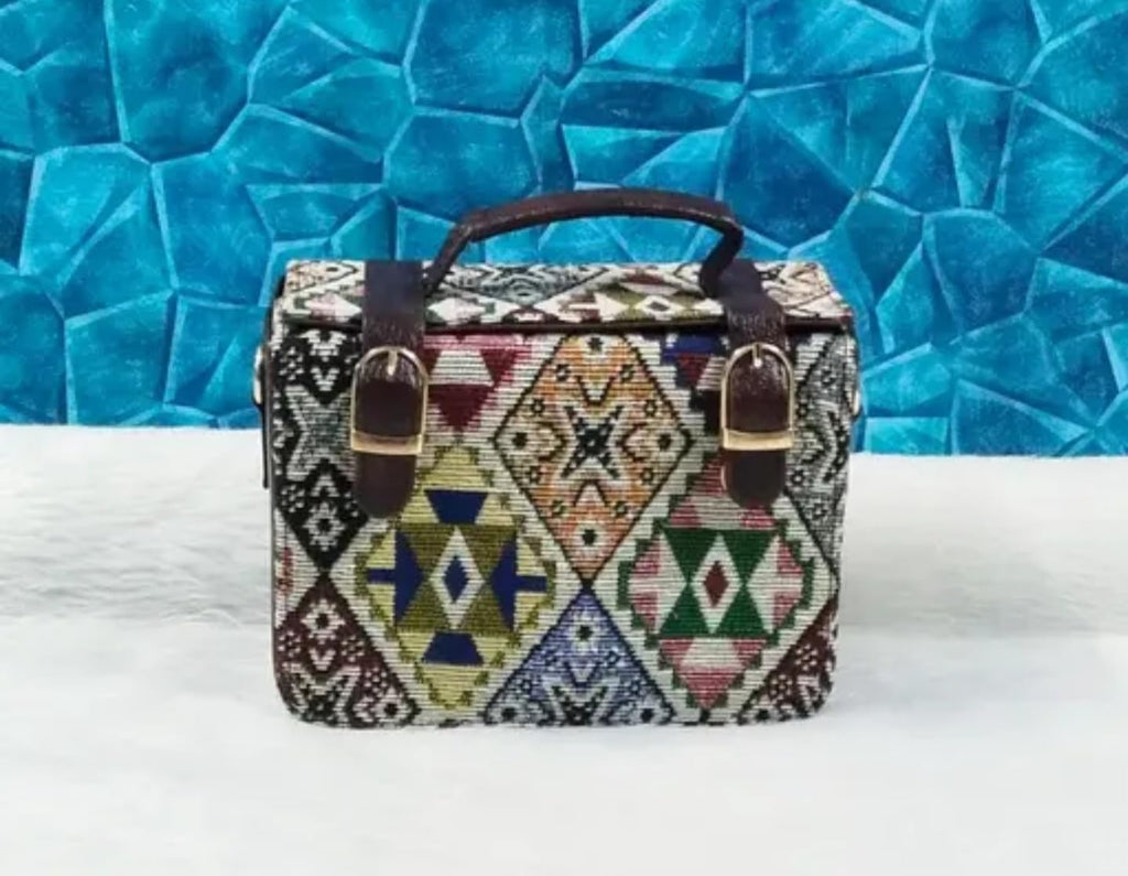 Geometric Pattern Crossbody Handbag with Leather Handles, Aztec Print, Chain Strap, Multicolour, ethnic Handbag