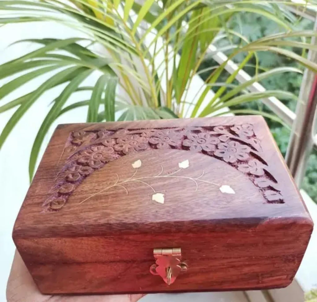 Handcrafted Wooden Jewellery Box with Floral Carved Design, Vintage Style Storage Box with Metal Clasp
