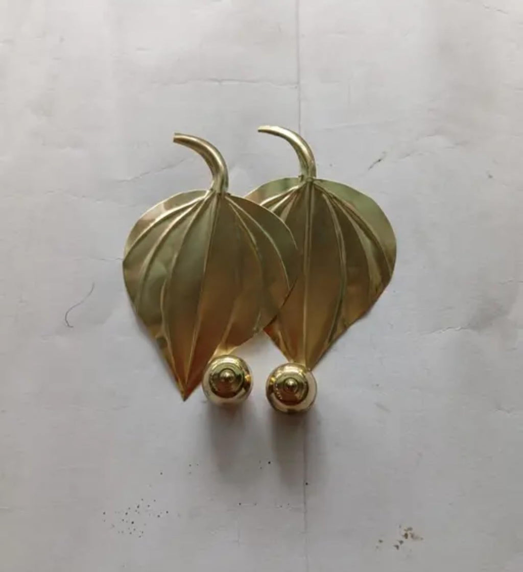 Decorative Gold Metal Leaf Wall Sconces, Set of 2, Modern Botanical Wall Art Decor