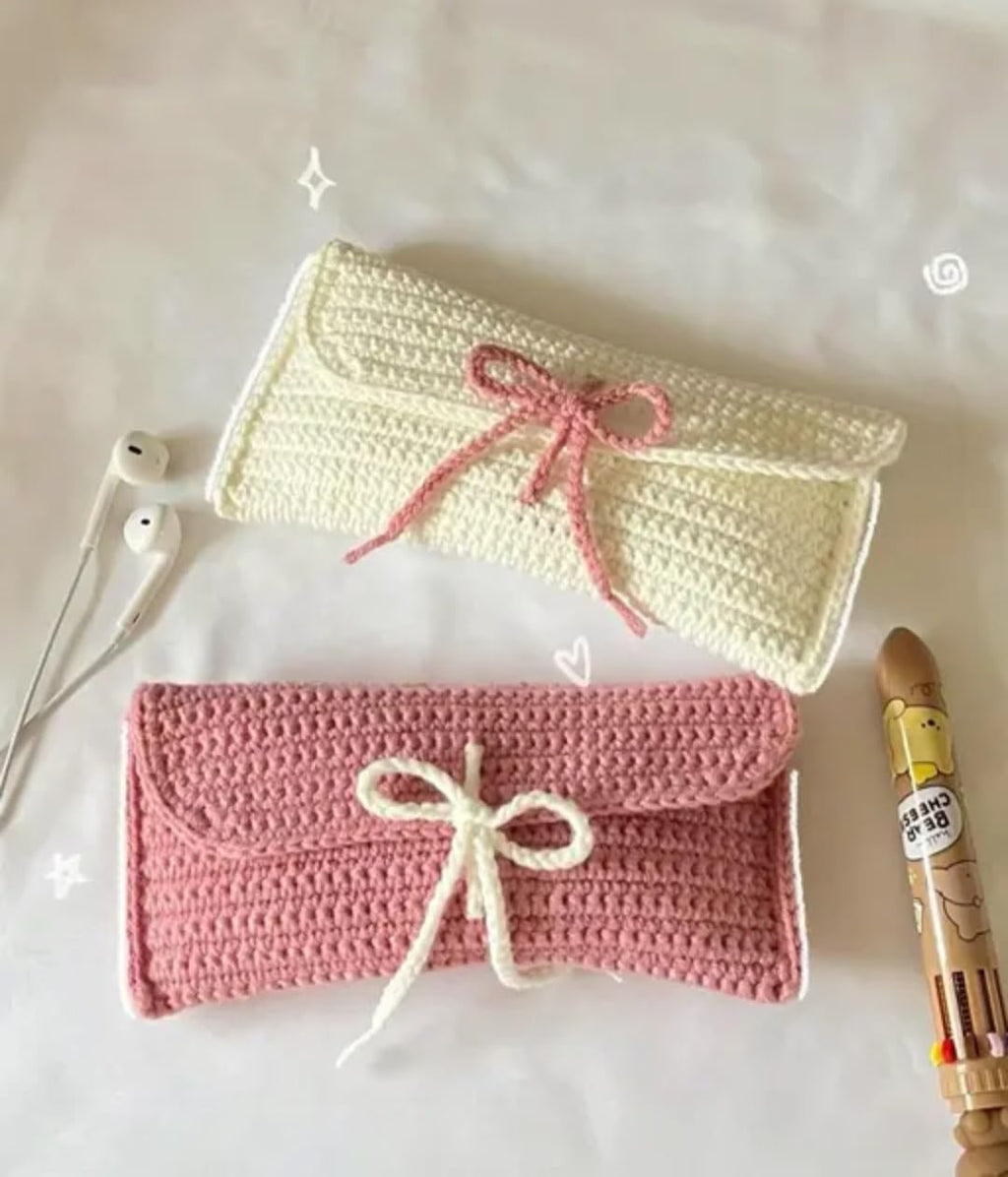 Handmade Crochet pencil pouch Bag, Cream White with Pink Bow, Knit Envelope pencil pouch, 1 piece