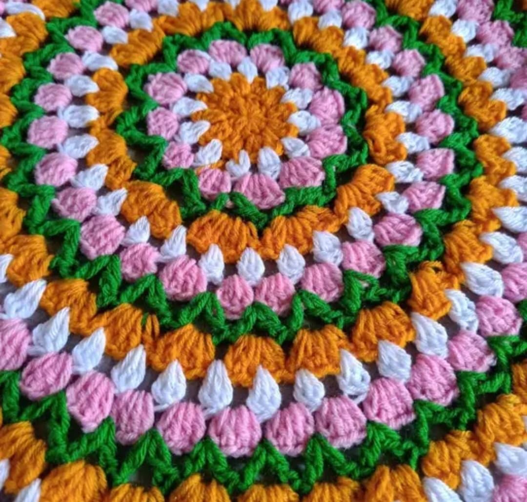 Handmade Crochet Pooja Thalposh, Floral Pattern with Tassels, Granny Style