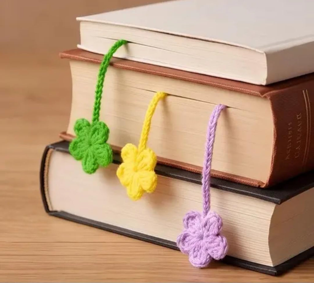 Handmade Crochet Flower Bookmarks, Multicolor, Knitted Floral with Leaf Design, Set of 4, Random Colors