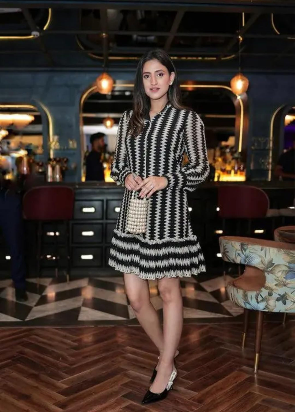 Women's Black and White Zigzag Print Mini Dress, Long Sleeve, Tiered Hem, Casual Party Style