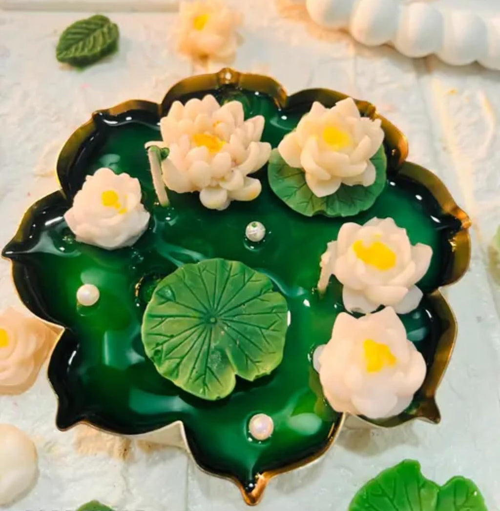 Decorative Water Lily Floating Candles, White Flowers with Green Leaves, Pond Collection
